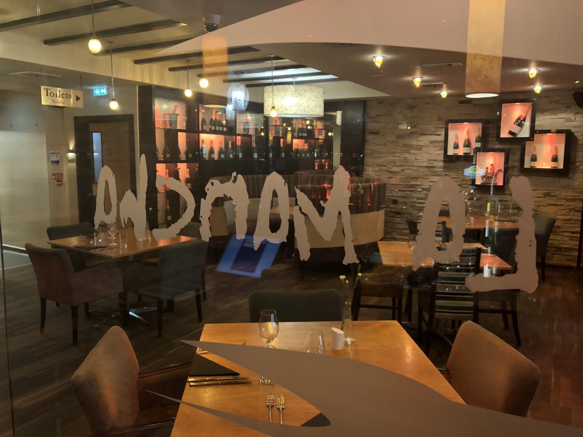 The Bluebell Hotel Neath Luaran gambar