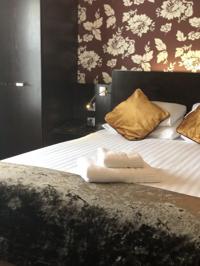 The Bluebell Hotel Neath Luaran gambar