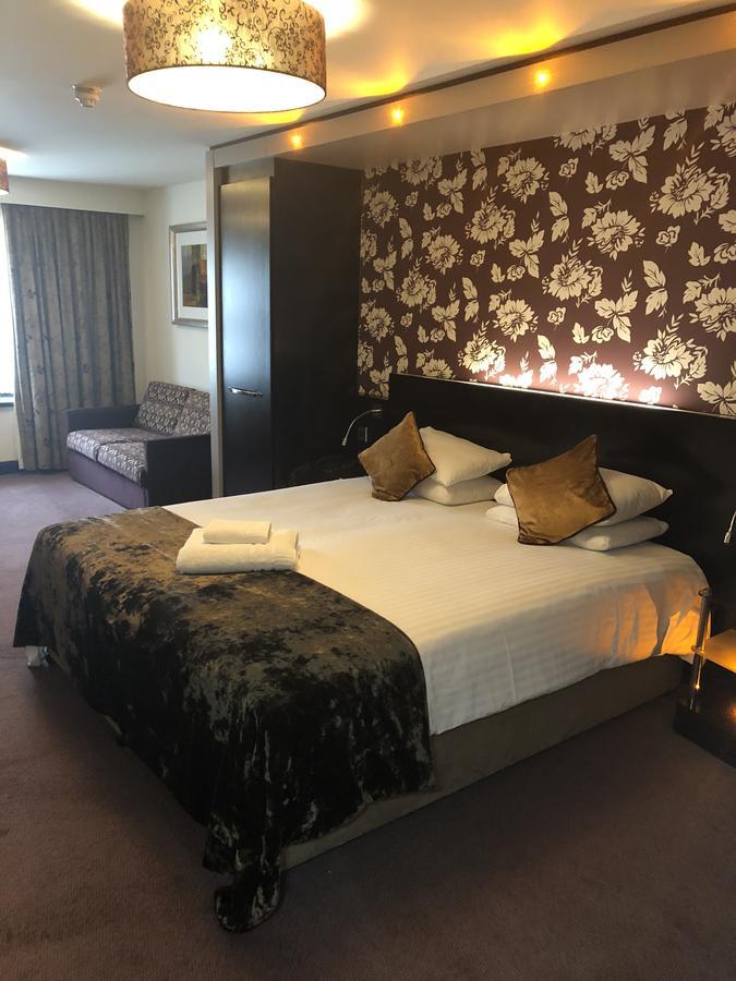The Bluebell Hotel Neath Luaran gambar