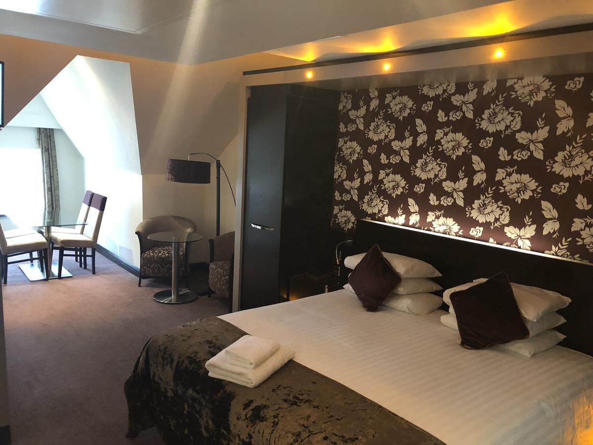 The Bluebell Hotel Neath Luaran gambar